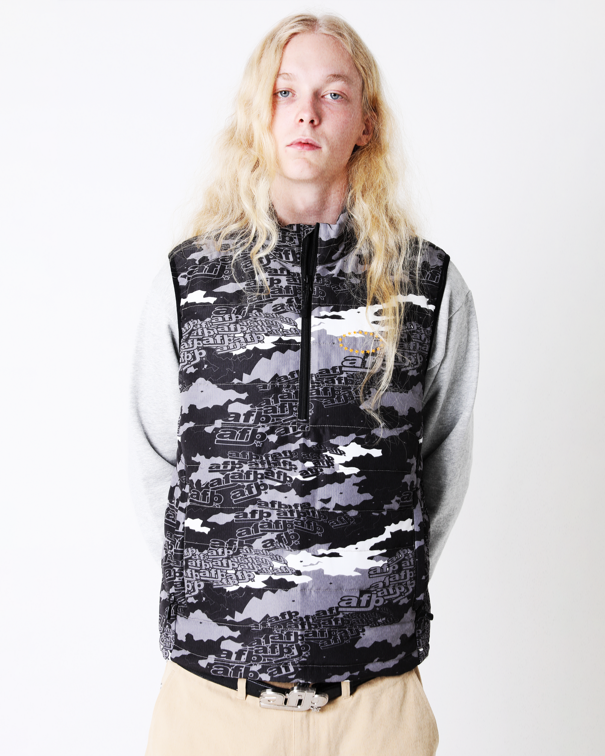 CAMO PULLOVER VEST