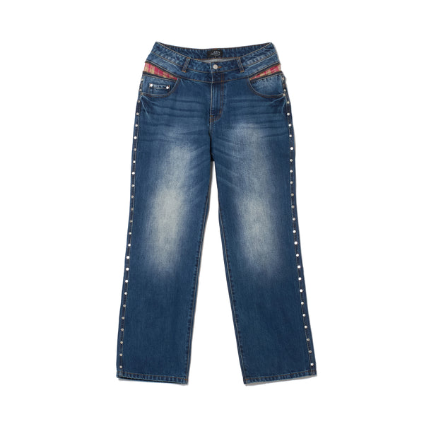 STUDDED BACK ZIP JEANS